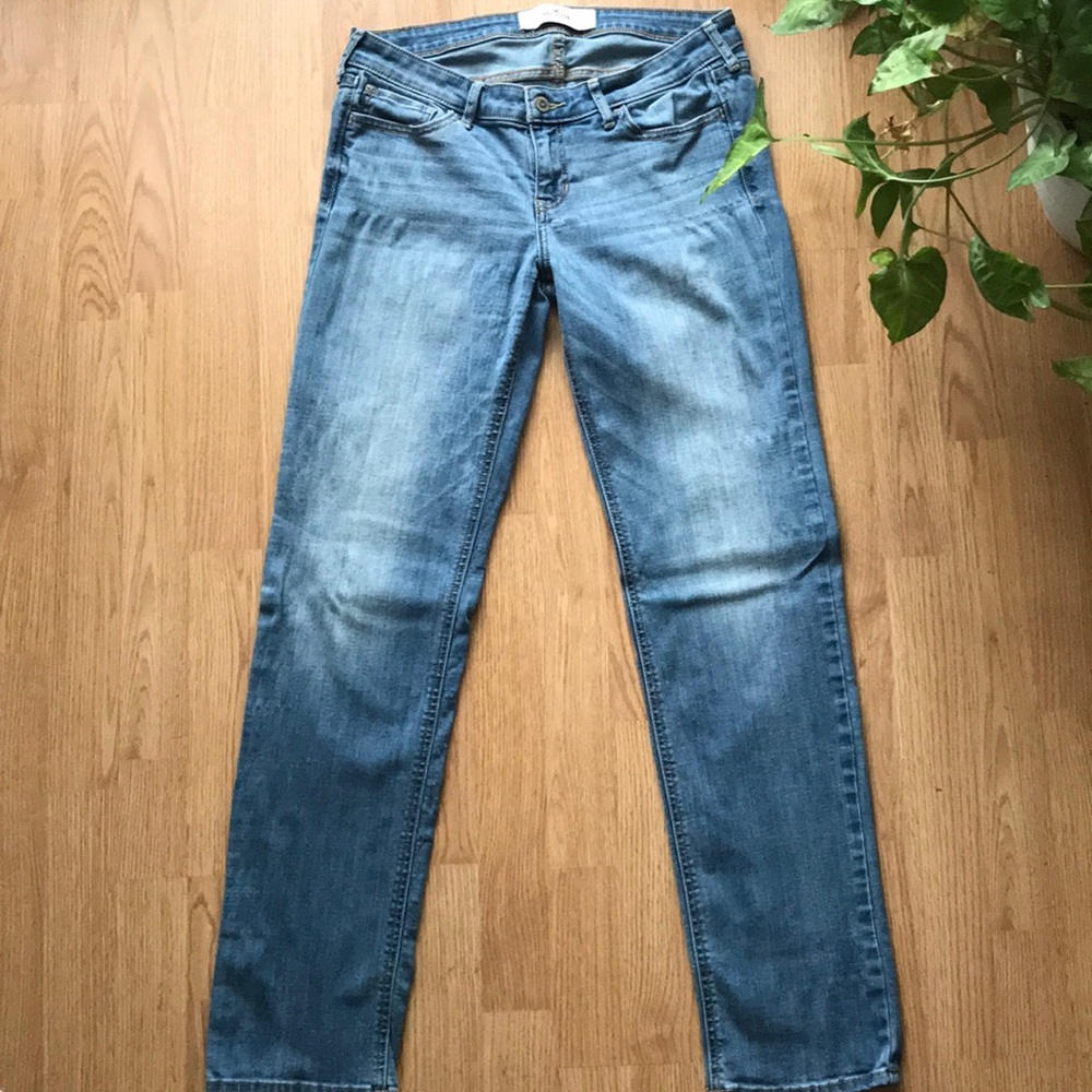 Hollister light wash skinny/straight leg jeans